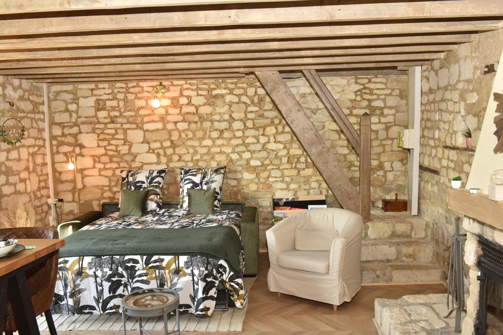Maisonnette Du Bonheur - Vue Campagne - Baignoire Balneo 32 Jets - Lits Queen Size Vadencourt  Exterior foto